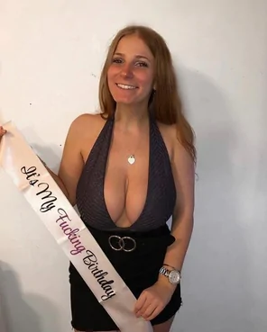 [Image] Perfect Amount of Cleavage