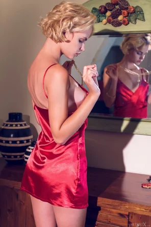 0127