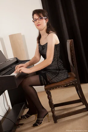 Tiffanny_PianoGoddess_005
