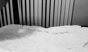 amateur pic Jumping in to bed