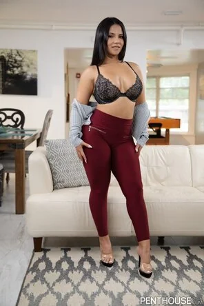 17284473-img-7435_296x1000