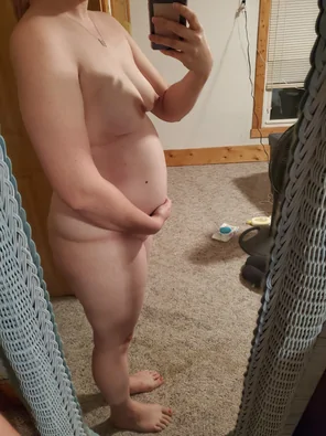 amateur photo Settle a dispute. Y'all want weekly updates on the bump, or monthly? 19 weeks down...21 to go