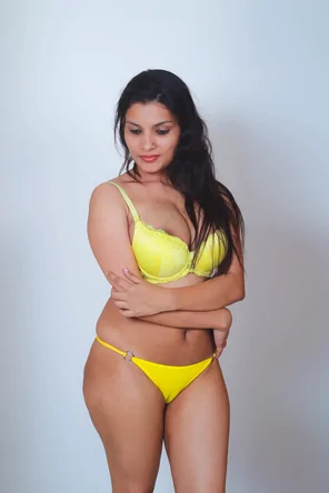 Nipslip + Cameltoe = The ultimate tease!