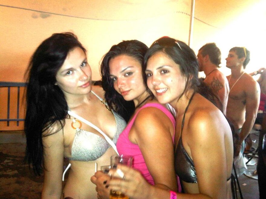 Girls (10) nude