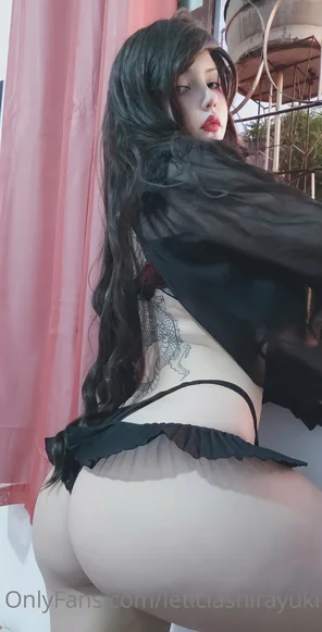 147933