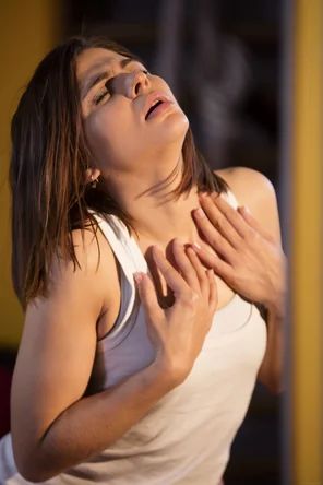 vivthomas_sweating_erika-korti--luna-corazon_high_0082