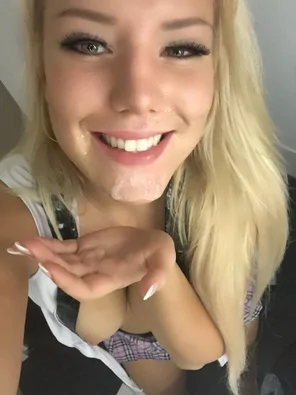 Sexy blondie