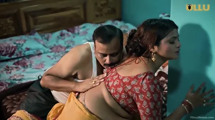 Uncle Ne Aunty Khub Pela