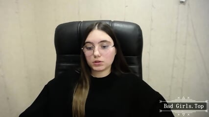 Very Pretty Curvy Brunette Webcam Amater Teen
