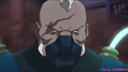 Sexy BATWOMAN Ballbusting Electrocutioner KICK IN THE NUTS Anime