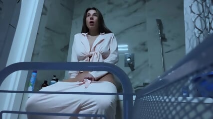 Teen Babe Secretly Masturbates On Webcam In Bathroom.
