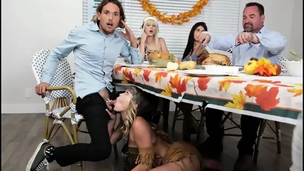 Jessie Saint, Katie Kush - Family Dinner