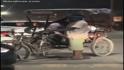 Horny Drunk Girl Mastrubating & Sucking Ricksha-Driver's Dick On Road~ Viral Mms