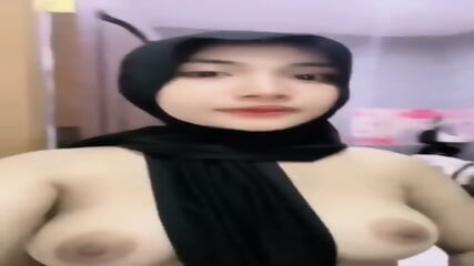 Chella Dini Cantik Live Show Colmek Demi Saweran