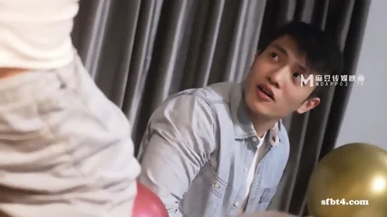 Asia Young Couple 05