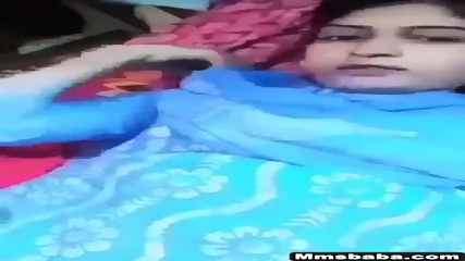Sexy Girlfriend Shows Her Hairy Pussy To Bf