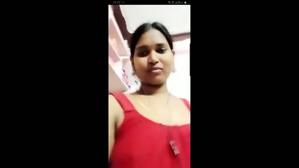 Madurai, Tamil Sexy Aunty In Chimmies With Hard Nipples
