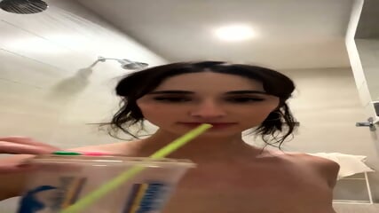 Natalie Rouhs Live Anal
