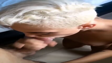 Loira Novinha Tomando Porra