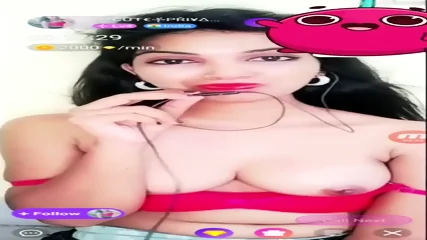 CUTE PRIYA Showing Boobs On Chamet Live ~ With FACE