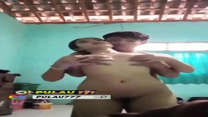Main Di Kamar Kos Baru Sangat Romantis