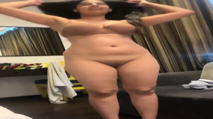 Beautiful Desi High Profile Bhabhi Fuck In Hotel