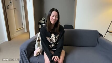 フェラ好き蒼井優似の小柄な人妻ゆきのちゃん19歳。セルフイラマで喉奥いじめて涙目でもまた咥えるドMな変態女。