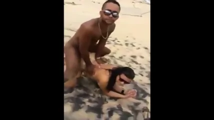 They Take Turns Taking Dick On The Beach