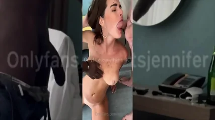 Jennifer Is Having Even More Friends Over